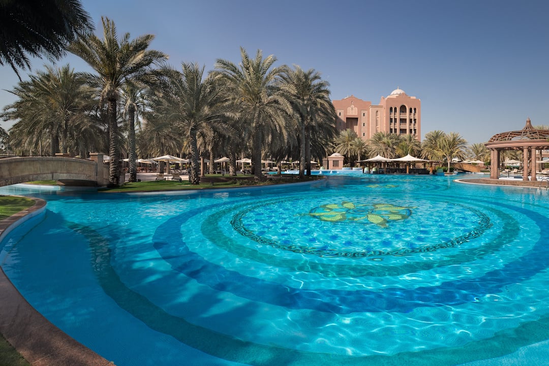 Emirates Palace pool